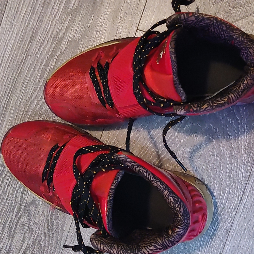 Size 7 kyrie
